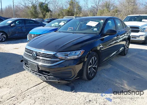 2024 Volkswagen Jetta 1.5T S z USA, uszkodzony, nr VIN 3VW5M7BU1RM009946